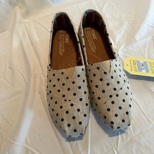 Grey and Black Polka Dot Toms